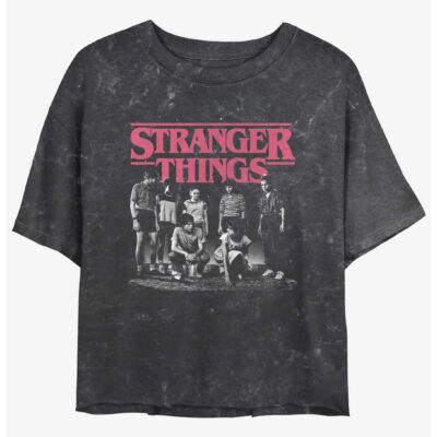 Stranger Things Stranger Squad Mineral Wash Crop Girls T-Shirt